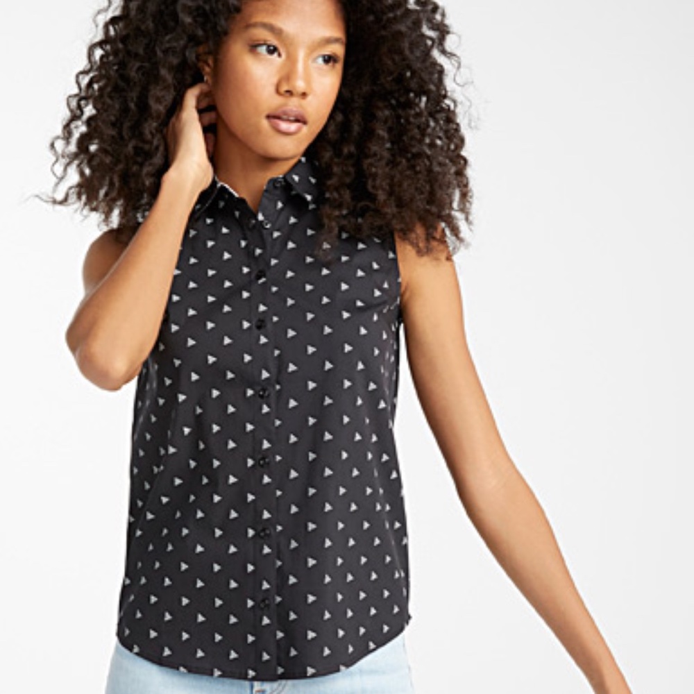 Navy blue and white button down cotton blend sleeveless shirt NWT